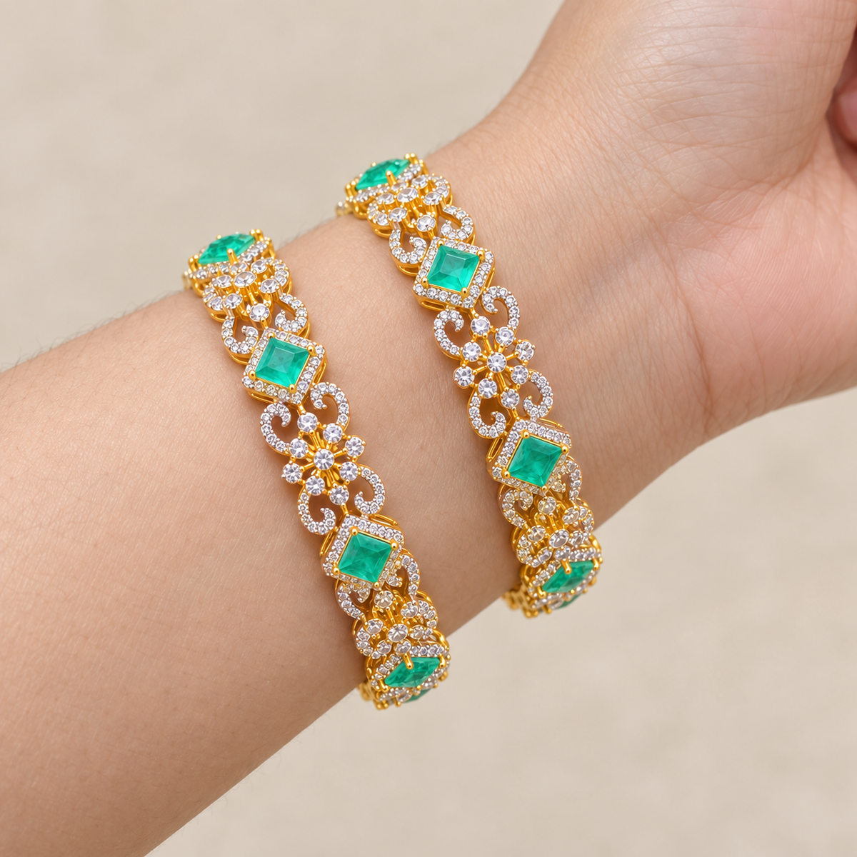 Emerald-Color Diamond-Shaped Floral Bangles — detail